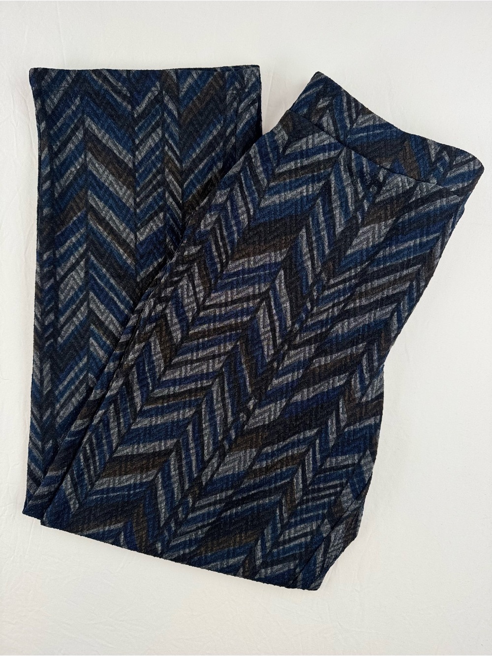 Susan Graver Navy and Gray Chevron Straight Leg Pants - Picture 4 of 7
